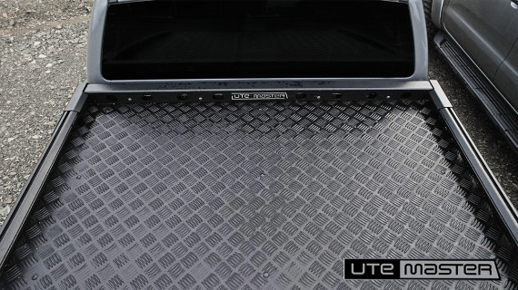 Ute Hard Lid Tub Wellside Cover Utemaster Load Lid Load Stop Tough 4x4 200kg rated