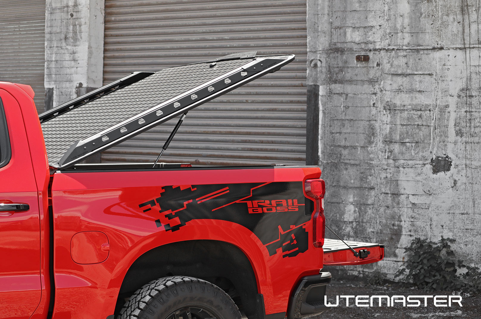 Chevrolet Silverado Hard Lid